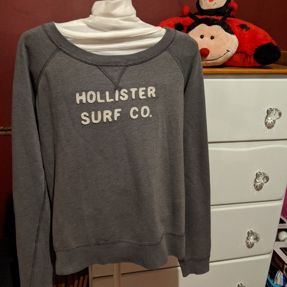 Hollister sweatshirt 5 for $25